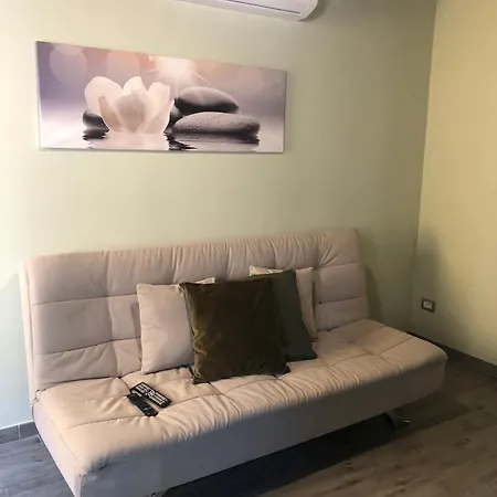 Claudia's Flat * Lucques