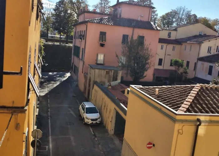 Claudia's Flat ルッカ