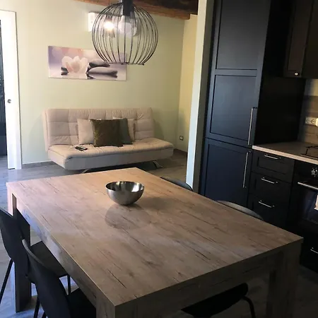Claudia's Flat לוקה